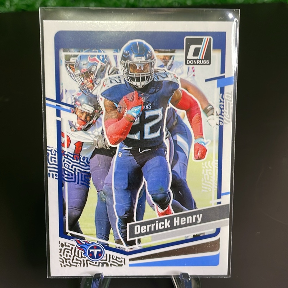 2. Panini Lot of 10 Tennessee Titans Football 🏈 Trading Cards